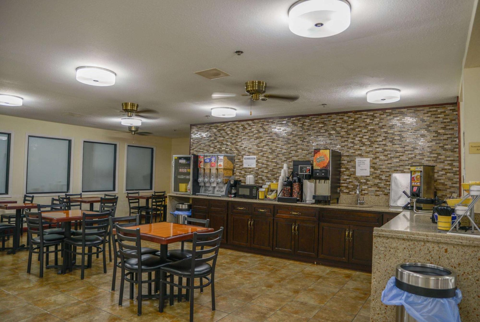 Days Inn By Wyndham Mount Vernon Ngoại thất bức ảnh